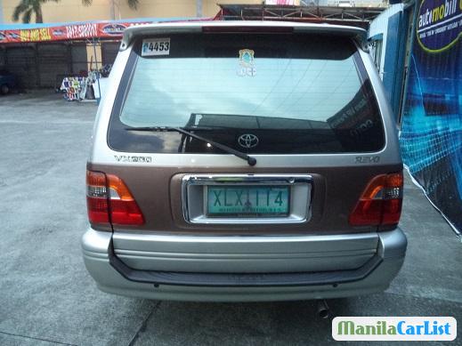 Toyota Revo Automatic 2005 - image 4