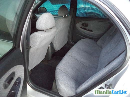 Hyundai Elantra Manual 1999 - image 4