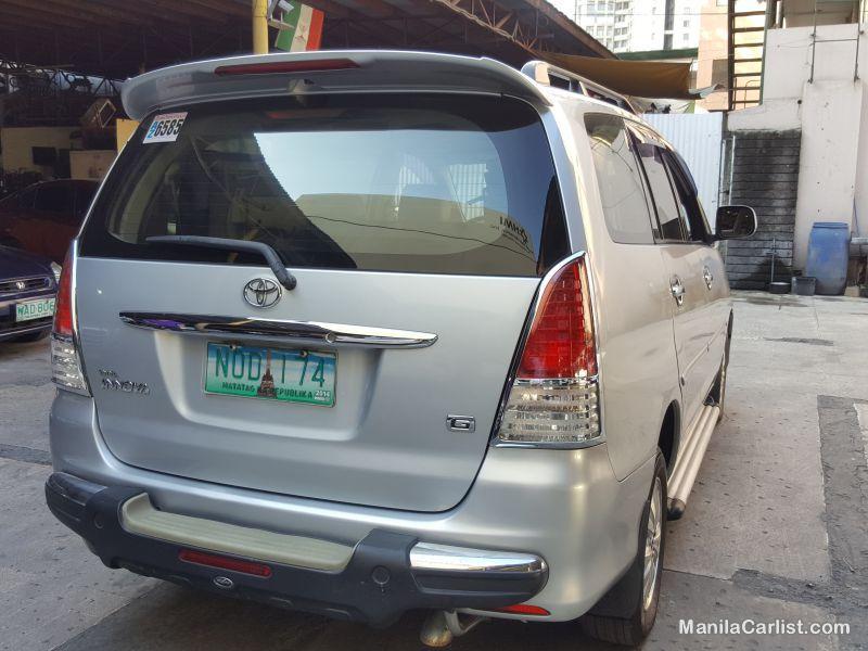 Toyota Innova Automatic 2010 - image 8