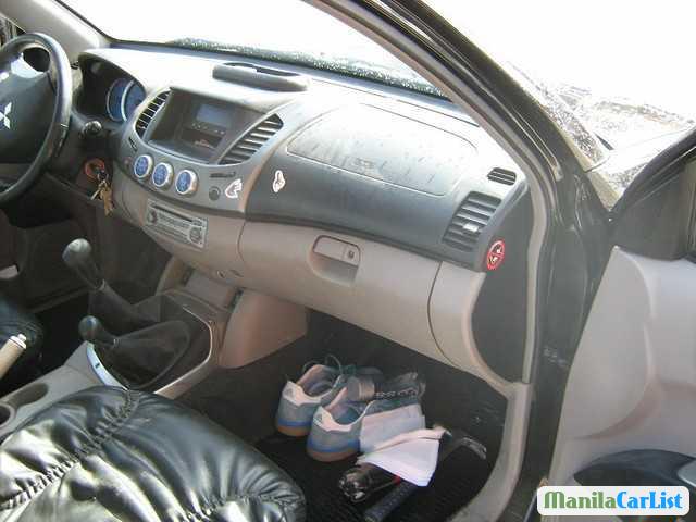 Mitsubishi L200 Manual 2006 - image 2