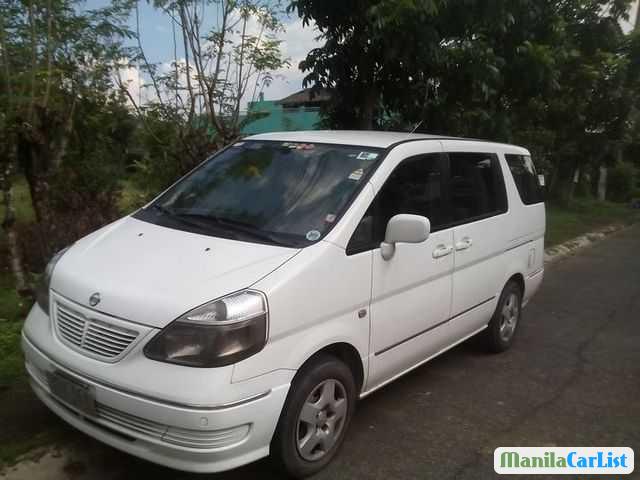 Pictures of Nissan Serena 2004