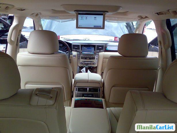 Lexus LX Automatic 2010 - image 3