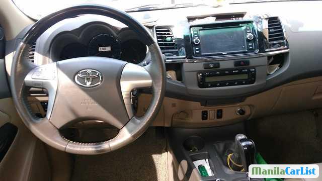 Toyota Fortuner Manual 2013 - image 2