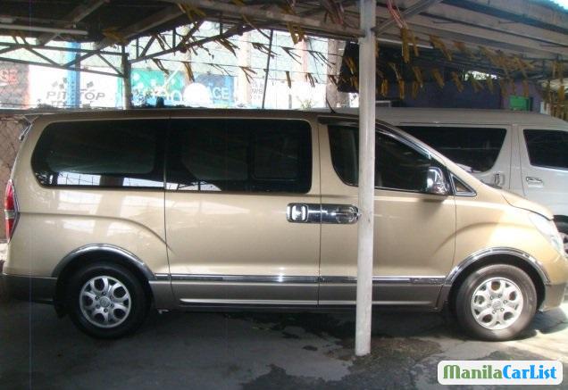 Hyundai Starex 2009 - image 2