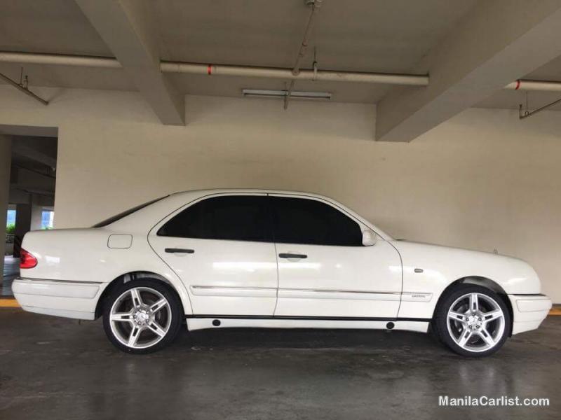 Mercedes Benz E-Class Sedan Automatic 2000 - image 3