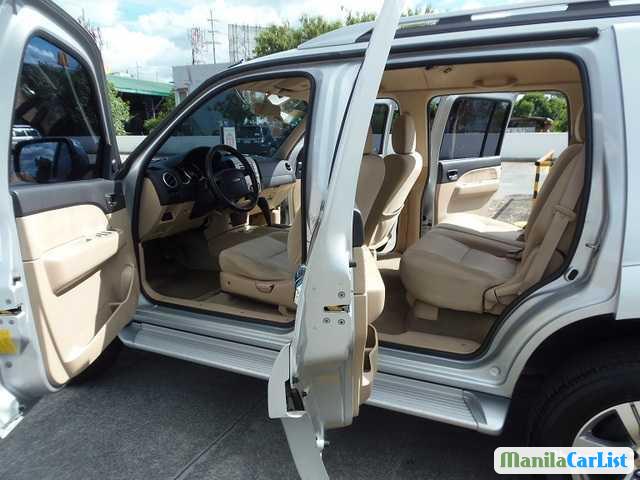 Ford Everest Automatic 2011 - image 2