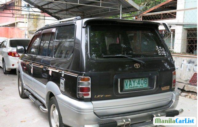 Toyota Revo 1999 - image 2