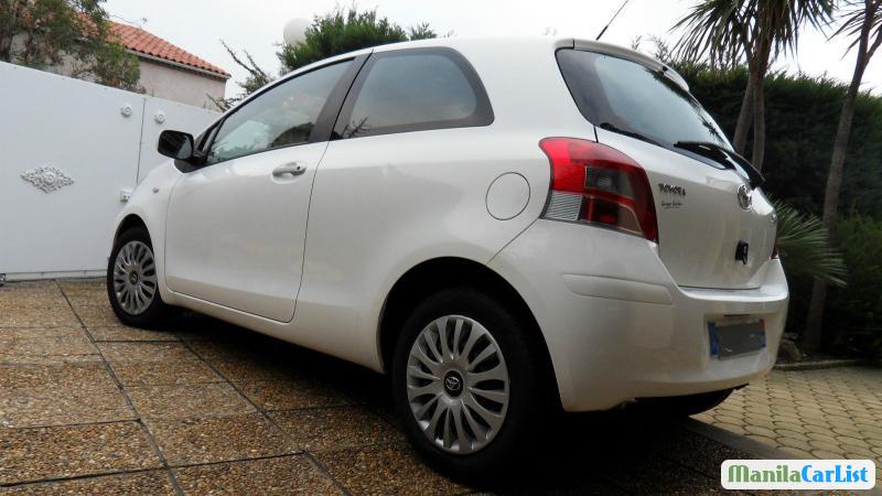 Picture of Toyota Yaris Manual 2010