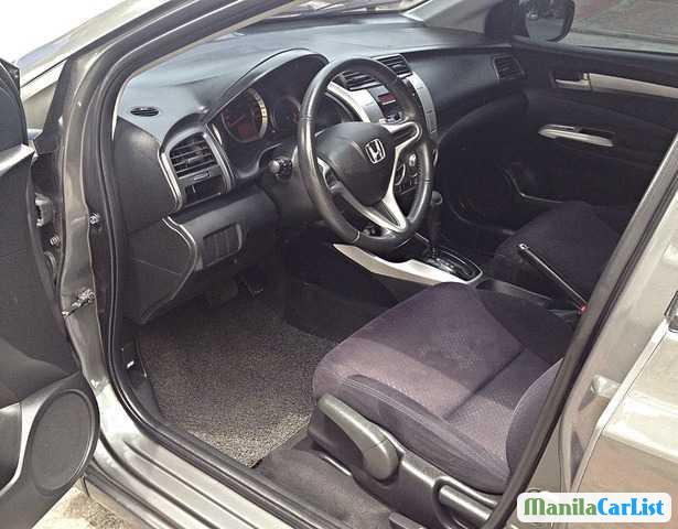 Honda City Automatic 2010 - image 2