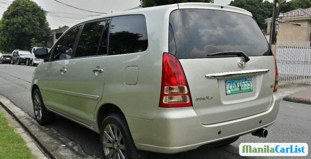 Toyota Innova 2006 - image 2