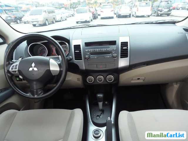 Mitsubishi Outlander Automatic 2015 in Metro Manila