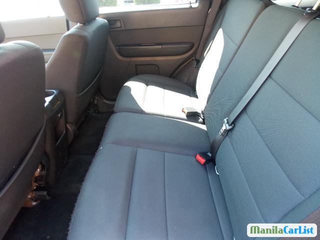 Ford Escape Automatic 2010 - image 2