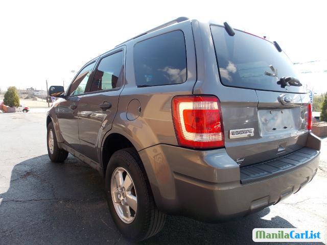 Ford Escape Automatic 2010 - image 8