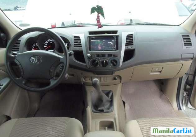 Toyota Hilux Manual 2010 in Metro Manila