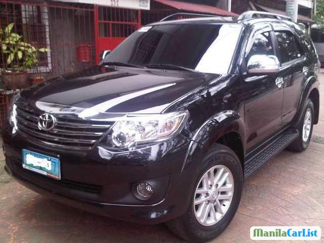 Toyota Fortuner Automatic 2012 - image 1