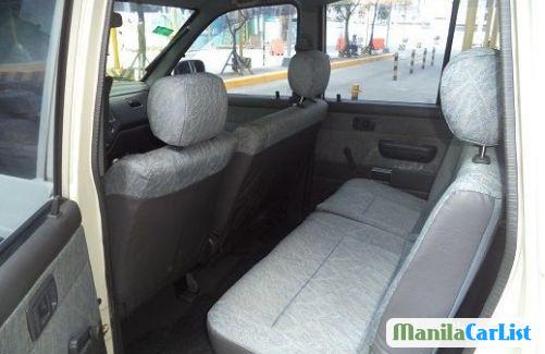 Toyota Revo - image 3