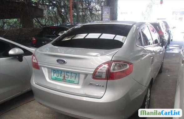 Ford Fiesta Automatic 2011 - image 2