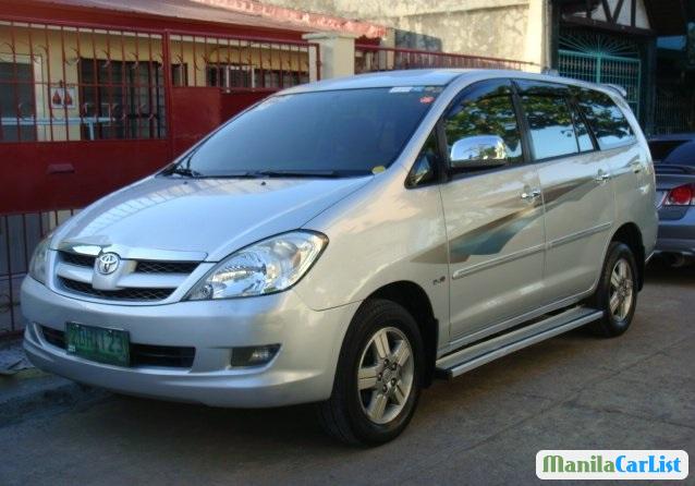 Pictures of Toyota Innova 2006