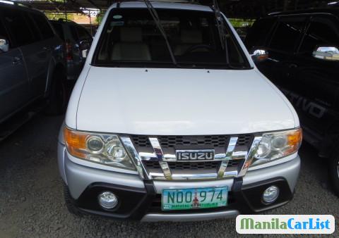 Isuzu Crosswind Automatic 2010 - image 2