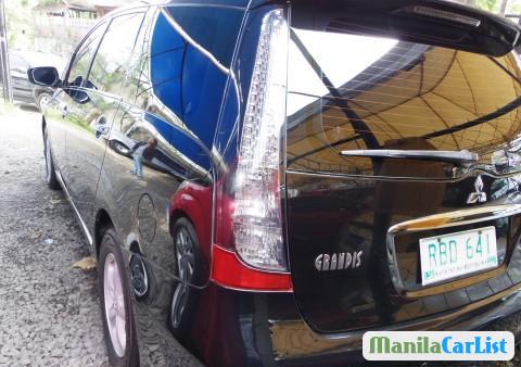 Mitsubishi Grandis Automatic 2005 - image 3