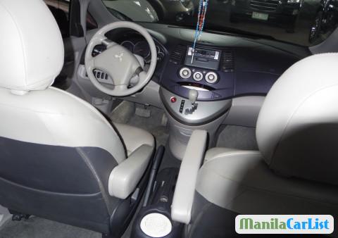 Mitsubishi Grandis Semi-Automatic 2007 - image 3
