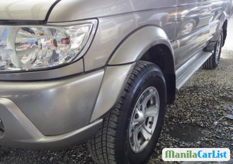 Isuzu Crosswind Manual 2007 - image 3