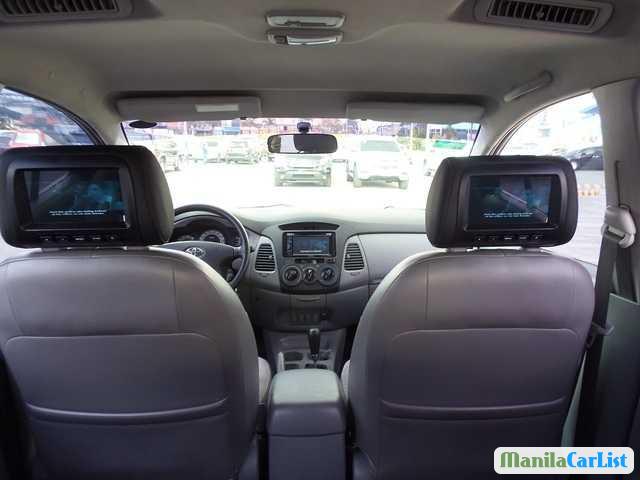 Toyota Innova Automatic 2010