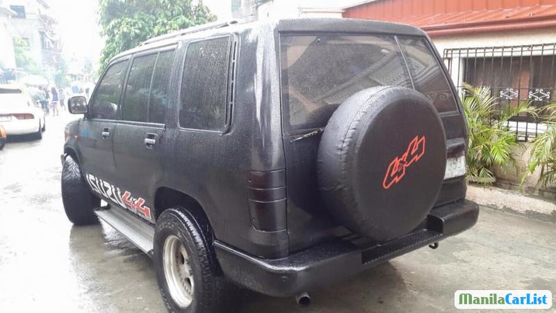 Isuzu Trooper Manual 2000 - image 2