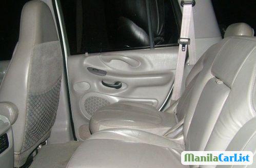 Ford Expedition - image 4