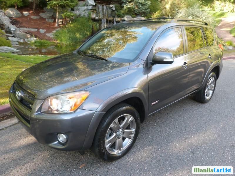 Pictures of Toyota RAV4 Automatic 2010