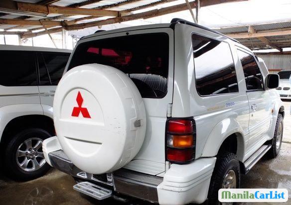 Mitsubishi Pajero Manual 2003 - image 4