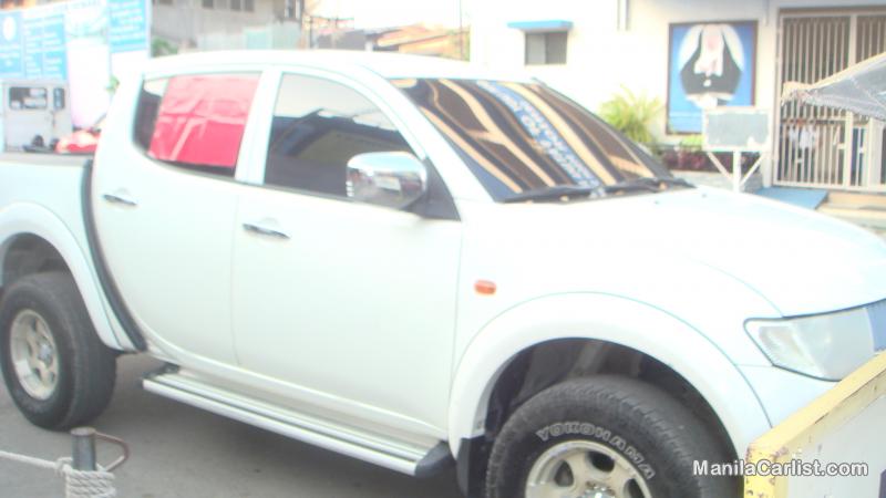 Mitsubishi Strada Glx 2.5 Manual 2009 - image 4