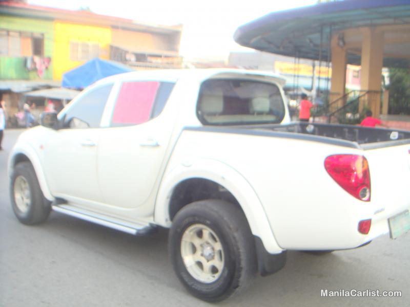 Mitsubishi Strada Glx 2.5 Manual 2009 in Davao del Sur - image