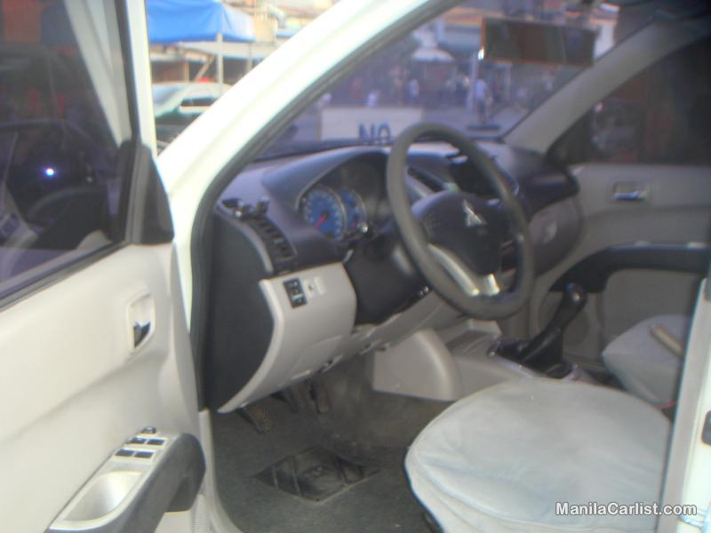 Mitsubishi Strada Glx 2.5 Manual 2009 - image 8