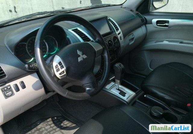 Mitsubishi Montero Sport 2011