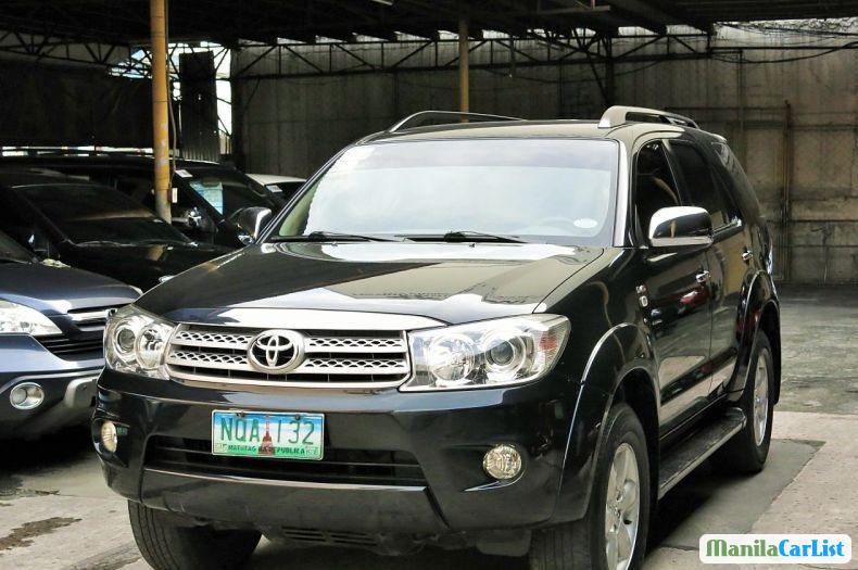 Picture of Toyota Fortuner 2010