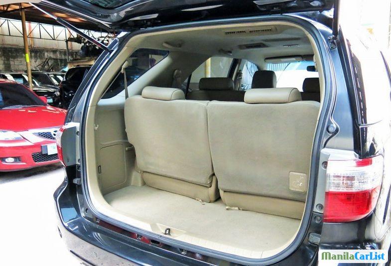 Picture of Toyota Fortuner 2010 in Philippines