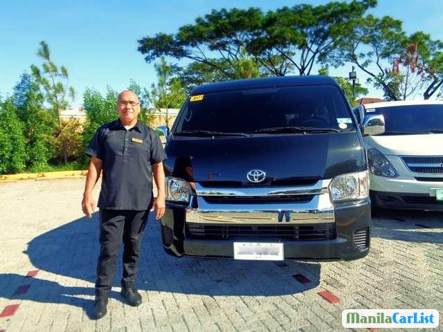 Pictures of Toyota Hiace Automatic 2010