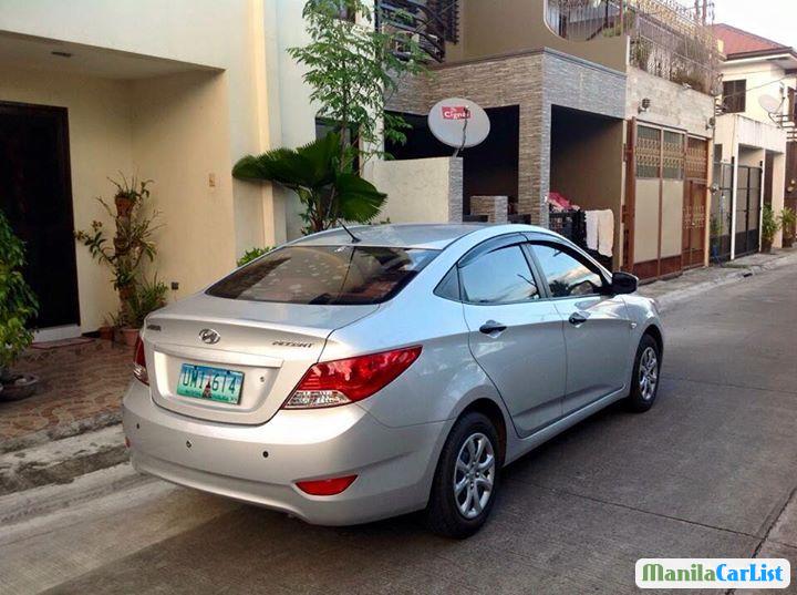 Hyundai Accent Manual 2015 - image 2