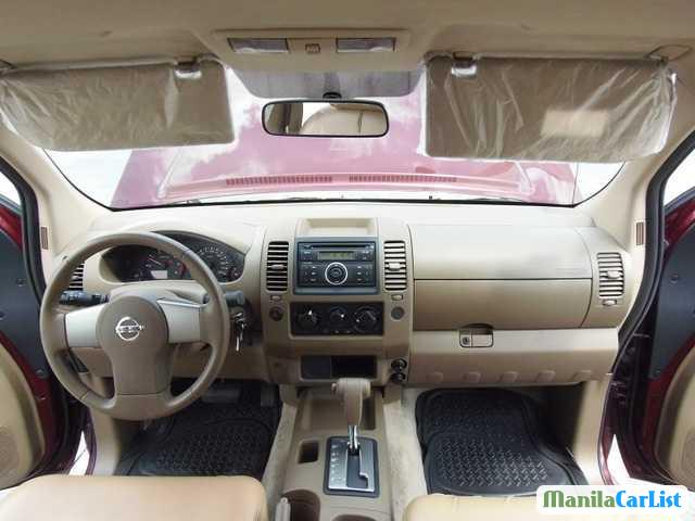 Nissan Navara Automatic 2009 - image 2