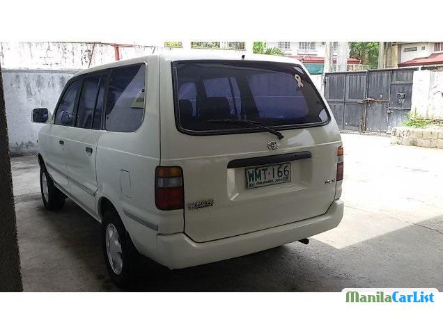 Toyota Revo 2000