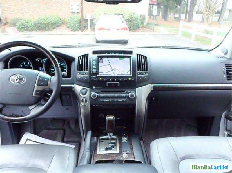 Toyota Land Cruiser Automatic 2015