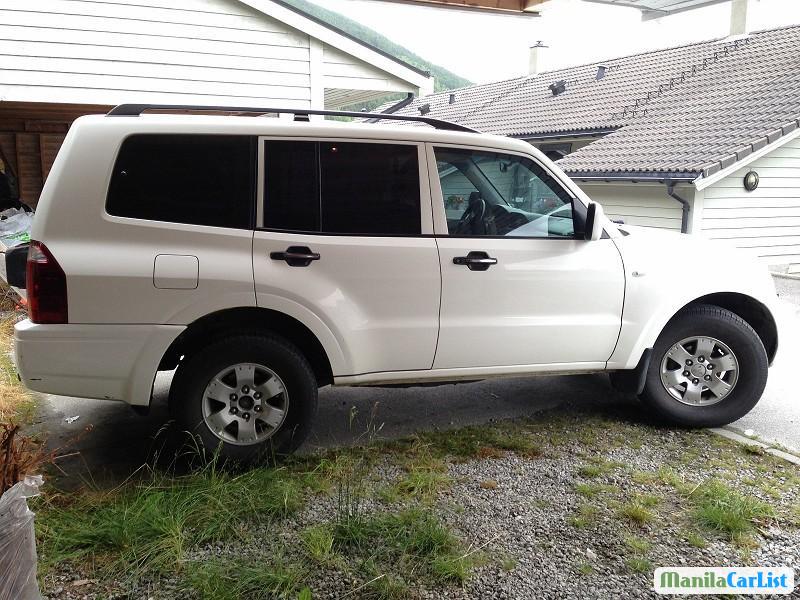 Mitsubishi Pajero Manual 2005