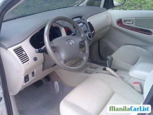 Toyota Innova Automatic 2005 - image 2