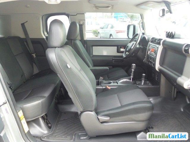 Toyota FJ Cruiser Automatic 2012 in Metro Manila