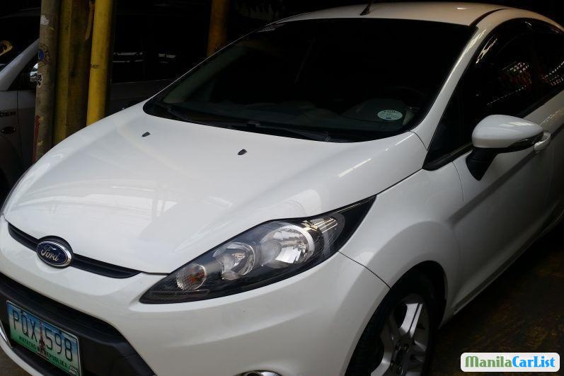 Ford Fiesta Automatic 2011 - image 2