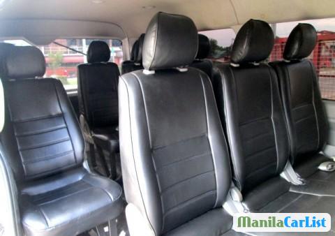Toyota Hiace 2009 - image 4