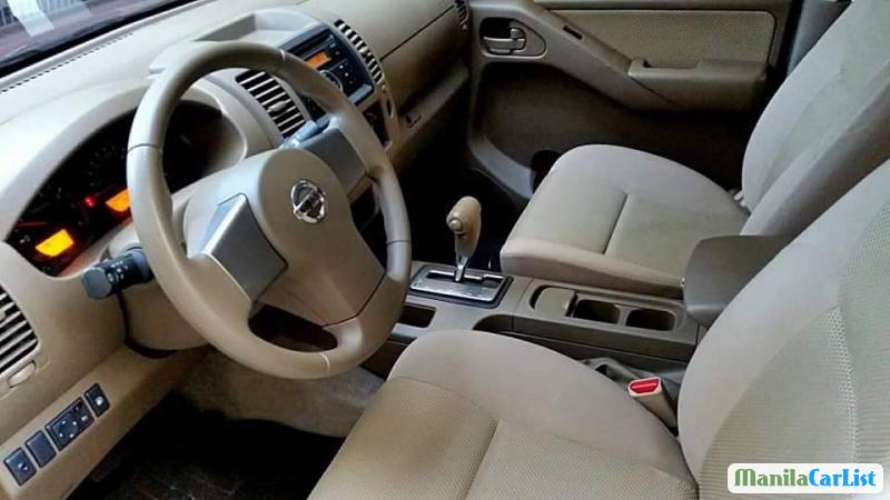Nissan Navara Automatic 2010