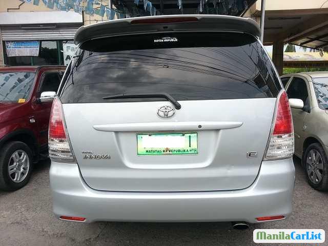 Toyota Innova Automatic 2011