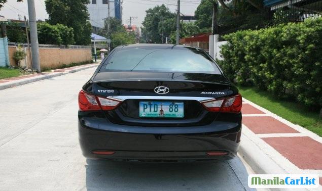 Hyundai Sonata 2010 - image 2
